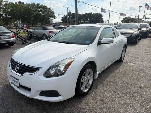 Used 2013 Nissan Altima 2.5 S w/ Premium Pkg FWD image 2