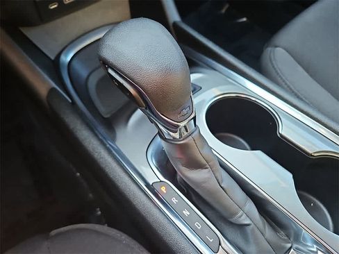 Used 2023 Chevrolet Malibu LT image 14