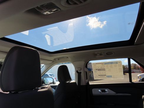 New 2026 Ford Explorer Active w/ Active Comfort Package image 15