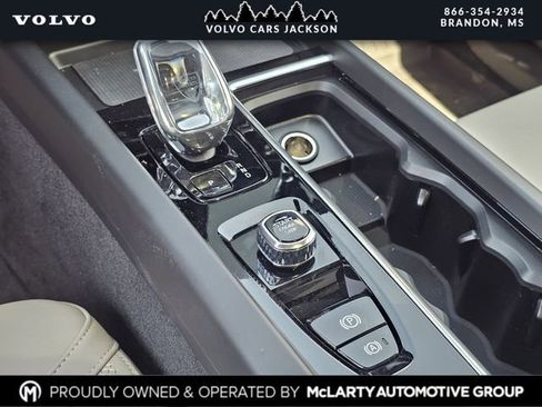 New 2026 Volvo XC60 B5 Plus w/ Protection Package Premier image 23