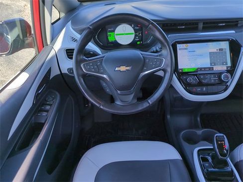 Certified 2021 Chevrolet Bolt Premier w/ Infotainment Package image 16