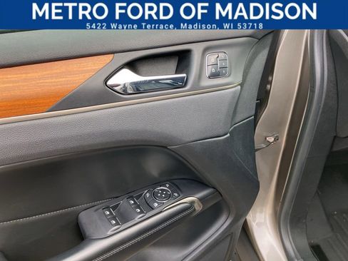 Used 2017 Lincoln MKC Select w/ Select Plus Package image 11