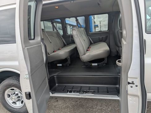 Used 2020 Chevrolet Express 2500 LS w/ Driver Convenience Package image 9