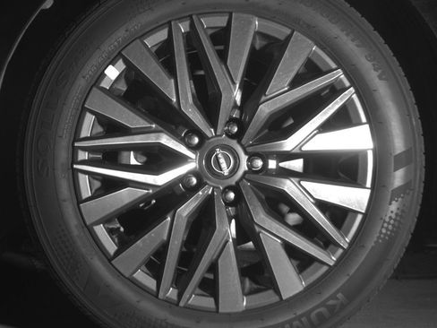 Used 2025 Nissan Altima 2.5 SV image 12