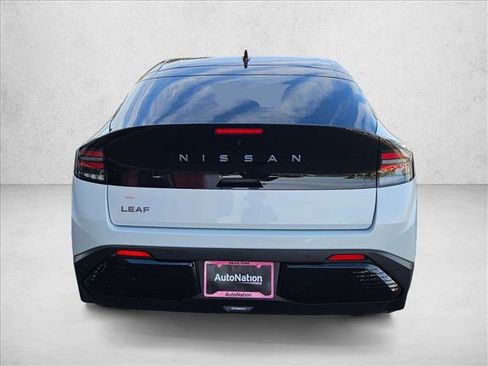 Used 2026 Nissan Leaf SV+ w/ Floor Mat Package (SV+) image 6