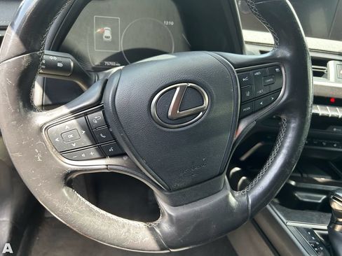 Used 2020 Lexus UX 200 w/ Premium Package FWD image 9