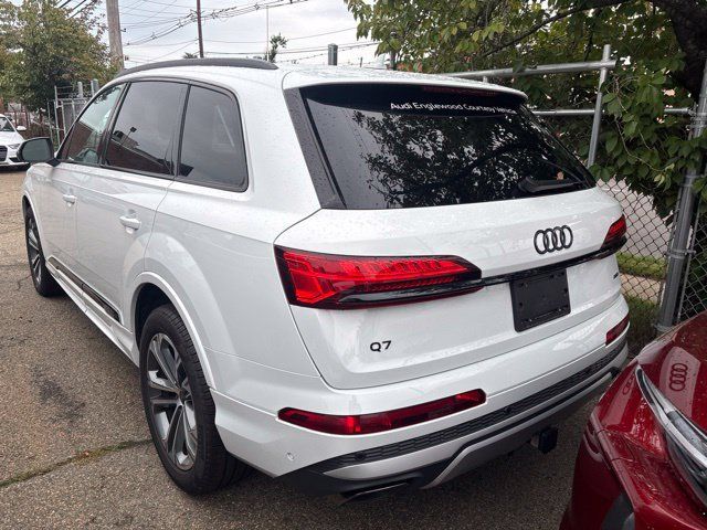 Used 2026 Audi Q7 3.0T Premium w/ Convenience Plus Package AWD/4WD image 7