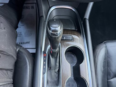 Used 2016 Chevrolet Malibu Premier image 35