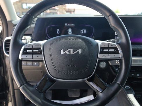 Used 2023 Kia Telluride AWD image 18