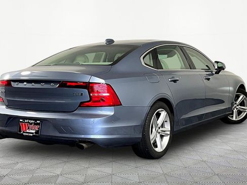 Used 2018 Volvo S90 T5 Momentum w/ Convenience Package AWD/4WD image 6
