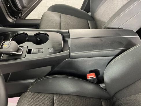 Certified 2026 Nissan Rogue SV FWD image 23