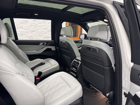 New 2026 BMW X7 xDrive40i image 52