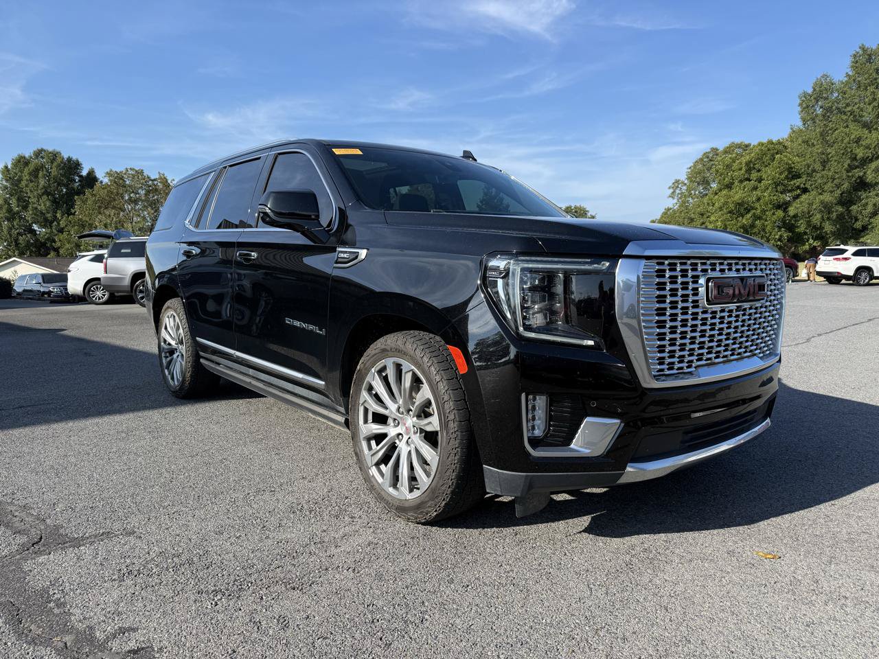 Used 2021 GMC Yukon Denali w/ Denali Ultimate Package AWD/4WD image 4