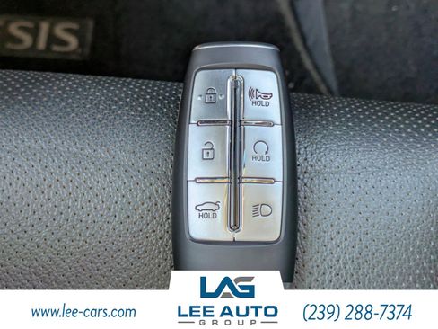 Used 2022 Genesis G70 2.0T image 27