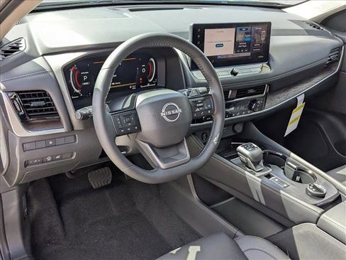 New 2026 Nissan Rogue Platinum AWD/4WD image 3