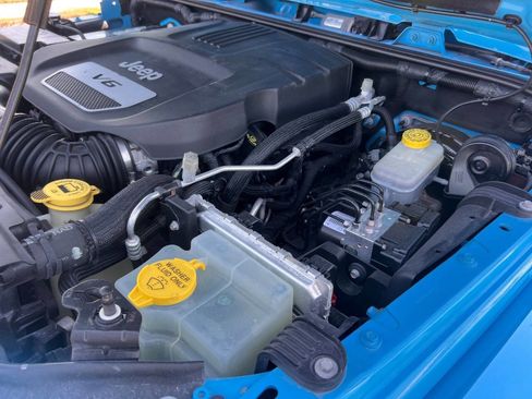 Used 2017 Jeep Wrangler Unlimited Sahara w/ Max Tow Package image 33