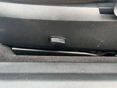 Used 2013 Chrysler 200 Touring FWD image 13