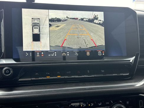 Used 2025 Chevrolet Silverado 1500 High Country AWD/4WD image 28
