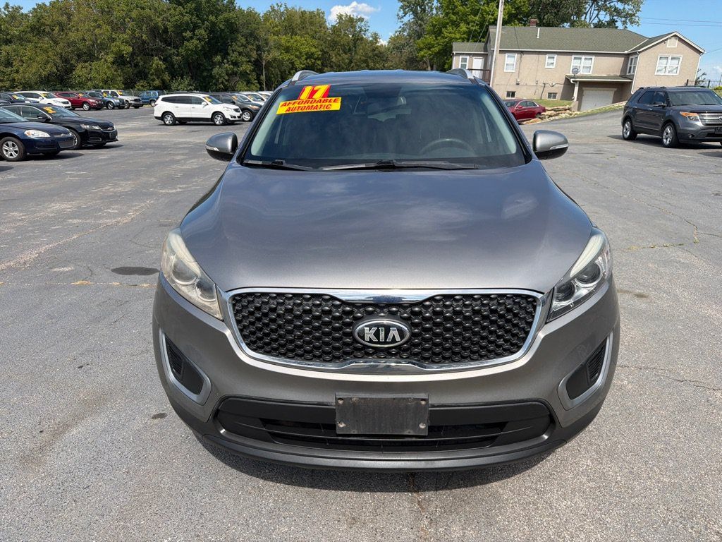 Used 2017 Kia Sorento LX FWD image 3