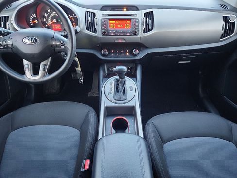 Used 2014 Kia Sportage LX image 9