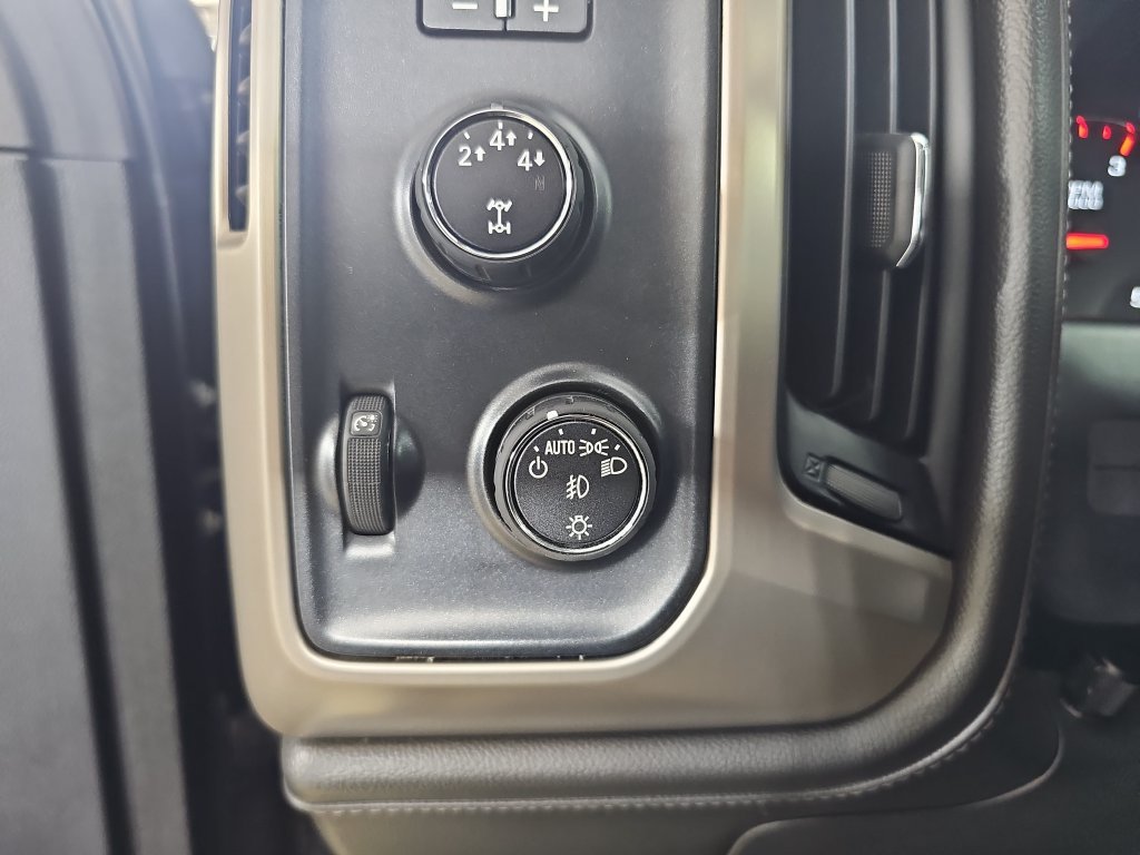 Used 2015 GMC Sierra 2500 Denali AWD/4WD image 31