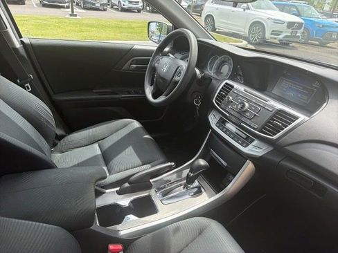 Used 2014 Honda Accord LX image 9