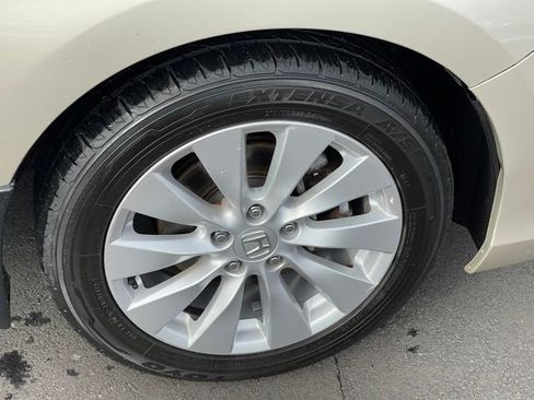 Used 2014 Honda Accord EX image 24