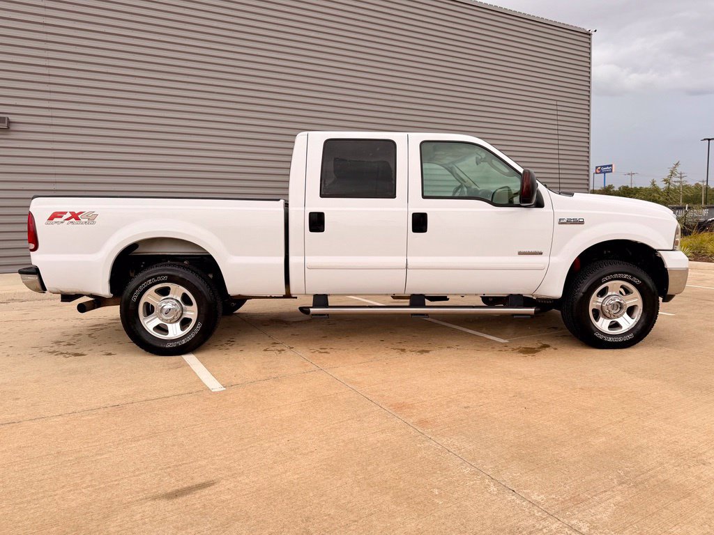 Used 2006 Ford F250 Lariat AWD/4WD image 2