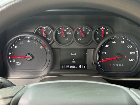 Used 2021 Chevrolet Silverado 2500 Custom w/ Custom Value Package AWD/4WD image 17