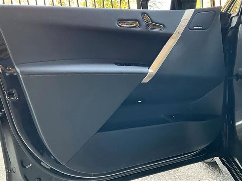 Used 2024 BMW iX xDrive50 w/ Premium Package image 22