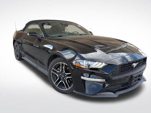 Used 2022 Ford Mustang Premium RWD image 5