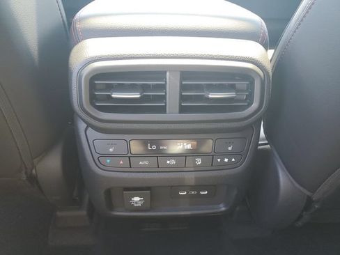 Certified 2025 Honda Pilot Black Edition image 12