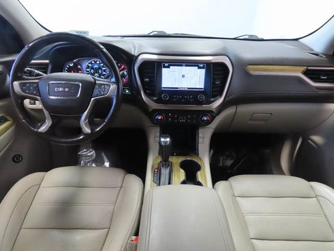 Used 2018 GMC Acadia Denali w/ Technology Package FWD image 13