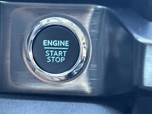 New 2026 Ford F250 Lariat w/ Black Appearance Package image 5