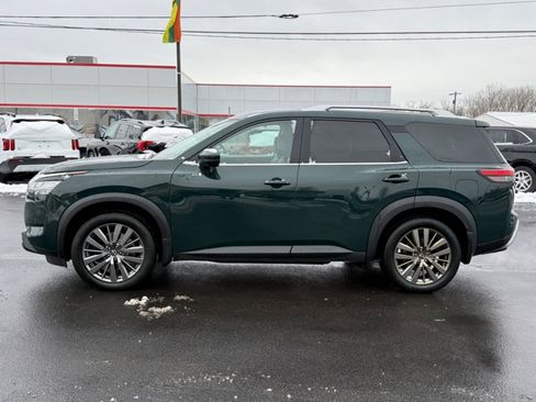 Used 2022 Nissan Pathfinder SL image 5