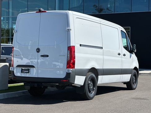 New 2025 Mercedes-Benz Sprinter 2500 image 3
