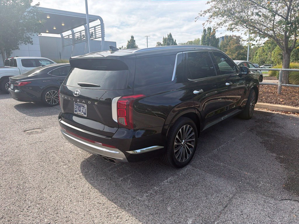 Used 2024 Hyundai Palisade Calligraphy FWD image 5