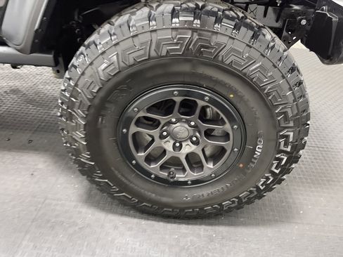 Used 2023 Jeep Wrangler Unlimited Sport w/ Xtreme 35 Tire Package image 29