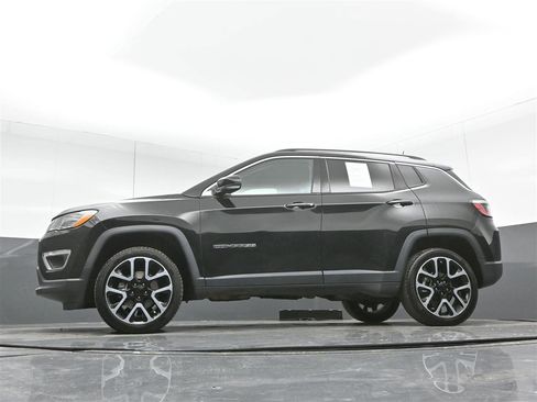 Used 2018 Jeep Compass Limited w/ Navigation Group image 36