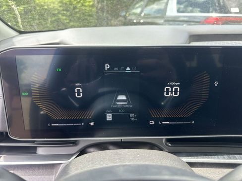 New 2026 Kia Carnival EX FWD image 15