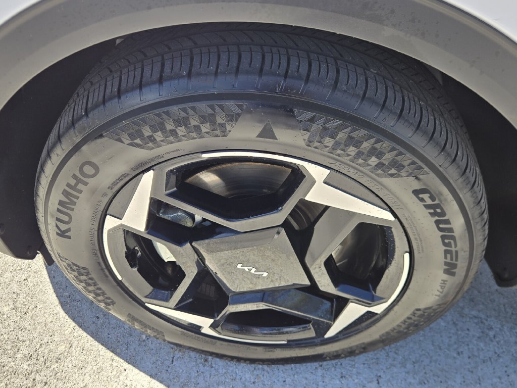 Used 2026 Kia Sportage EX FWD image 10