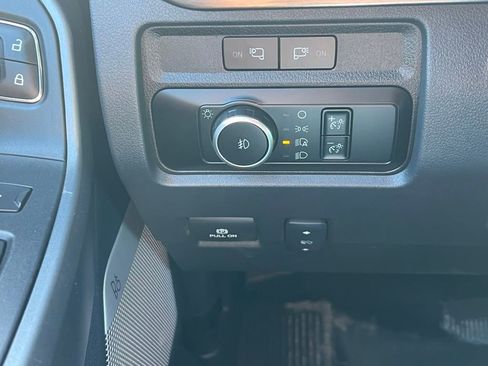 Used 2024 Ford F350 Lariat AWD/4WD image 32