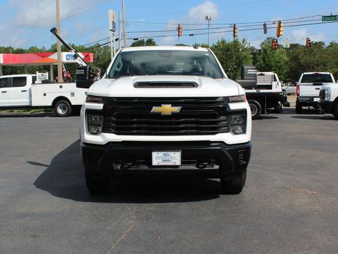 Used 2024 Chevrolet Silverado 2500 W/T w/ WT Convenience Package AWD/4WD image 9