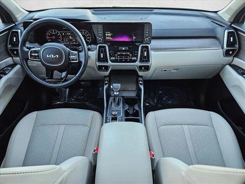 Used 2023 Kia Sorento EX w/ Panoramic Sunroof Package image 20