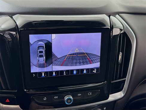 Used 2020 Chevrolet Traverse Premier image 8