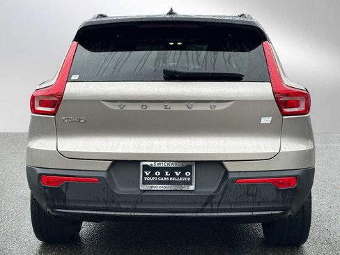 Certified 2023 Volvo XC40 Recharge Plus image 4