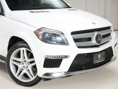 Used 2016 Mercedes-Benz GL 550 4MATIC image 11