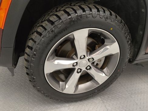 Used 2021 Jeep Grand Cherokee L Limited image 31