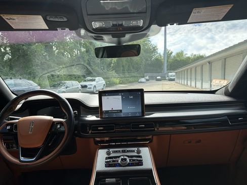 Used 2020 Lincoln Aviator Black Label w/ Dynamic Handling Package AWD/4WD image 12