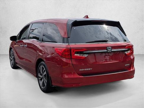 Certified 2022 Honda Odyssey Touring image 7